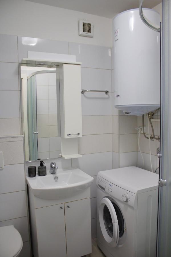 Studio Apartman Miljacka 13 سراييفو المظهر الخارجي الصورة