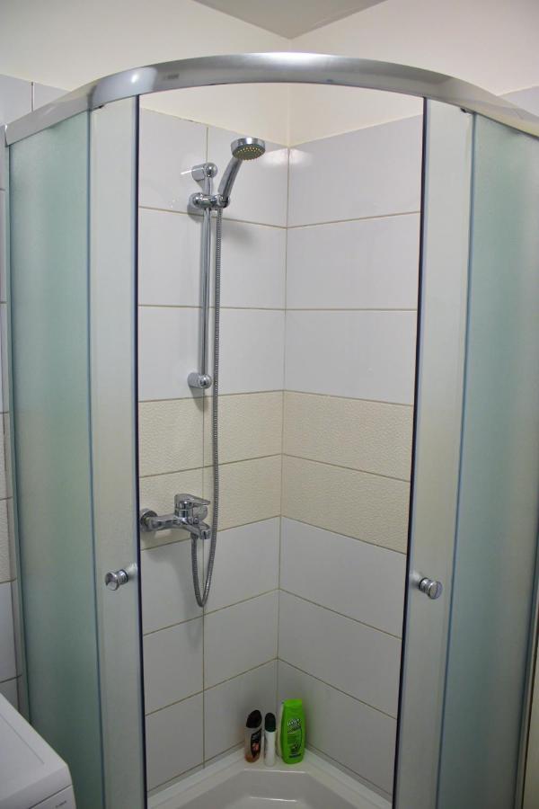 Studio Apartman Miljacka 13 سراييفو المظهر الخارجي الصورة